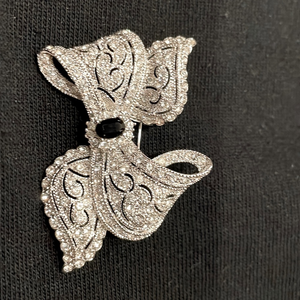 Brooch